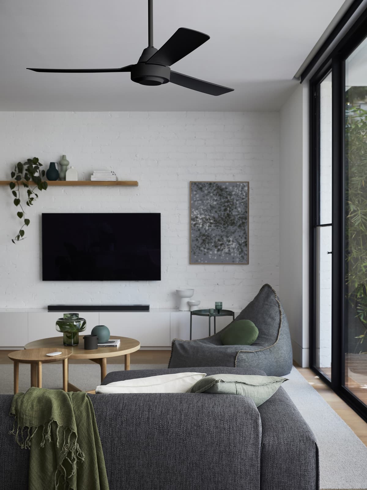 Bayside Calypso 122cm Fan in Black